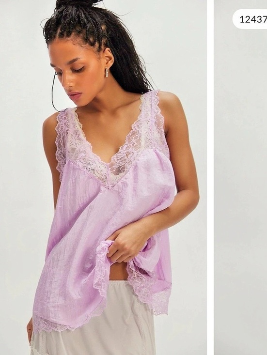 Free People Tops - Free People Lacy Essential Tunic Cami Lace Camisole in lilac Size Medium NWT